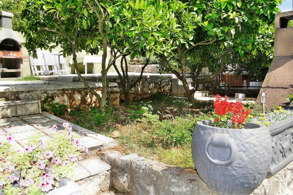 Holiday Home Apartment Tedo Klek Exterior photo