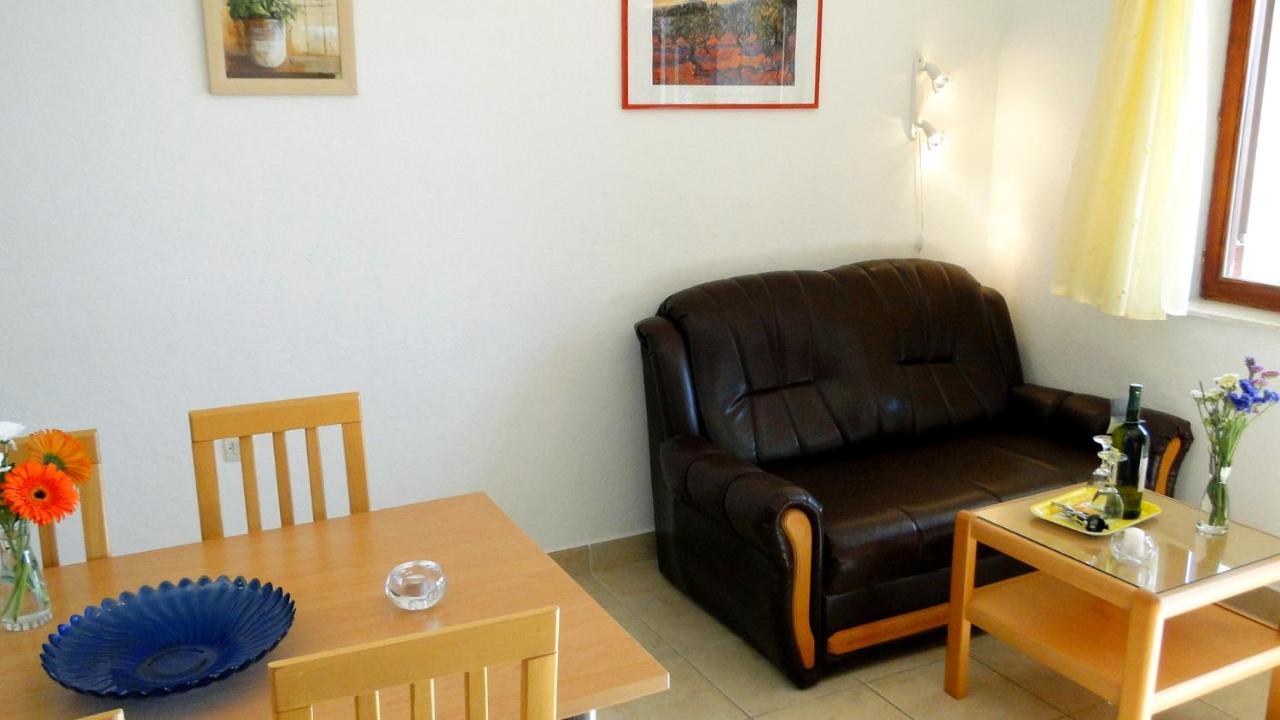 Holiday Home Apartment Tedo Klek Exterior photo